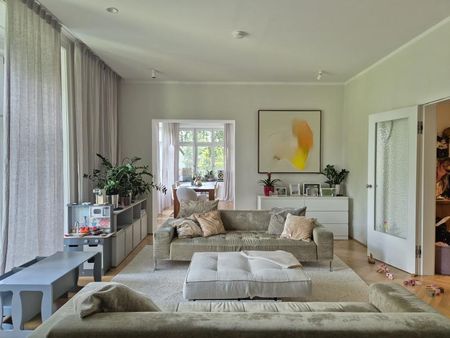 Altbaujuwel auf der Gugl! 143 m² WNFL + 16 m² Balkon, 4 Zimmer, generalsaniert, Küche möbliert! - Foto 4