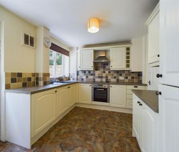 3 bedroom terraced house to rent - Photo 4
