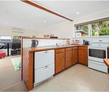 Warm Family Home in Forrest Hill Area - Photo 2