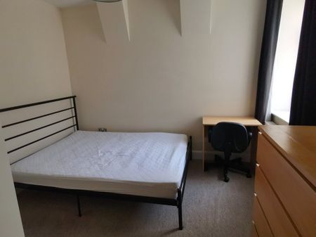 5 bedroom terraced house to rent - Photo 3