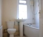 A double room in a 4 bed HOUSE IN WAIVERTREE L15 - Photo 1