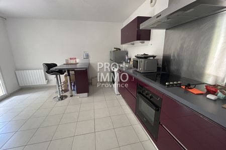 A LOUER MALLEMORT (13370) GOLF DE PONT ROYAL APPARTEMENT TYP - Photo 3