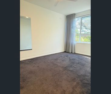 Furnished, Renovated & Perfectly Placed: South Yarra 1 Bedroom - Photo 5