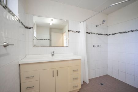 2/2 Noela Avenue, New Lambton NSW 2305 - Apartment For Rent | Domain - Photo 5