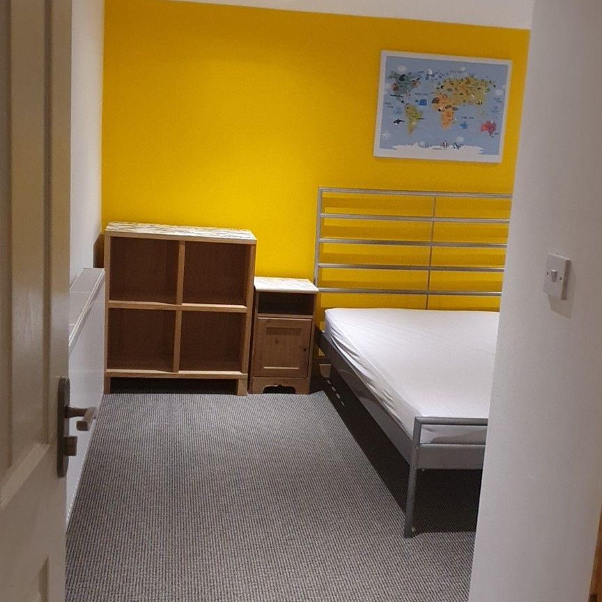 West Street (7 bed) - Photo 1