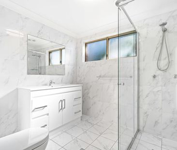 Contemporary first floor apartment in prized lifestyle address - Photo 3