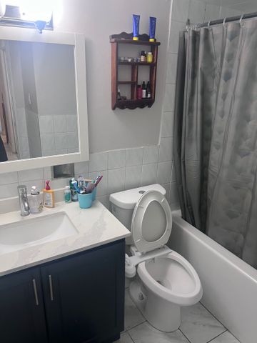 For Lease - 3533 Derry Road, Mississauga, Ontario - Photo 4