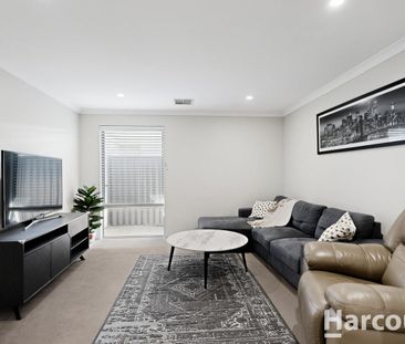 FURNISHED - Spacious Family Living Meets Modern Comfort in Landsdale! - Photo 2