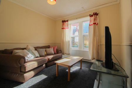 110 Berkeley Street - Photo 2