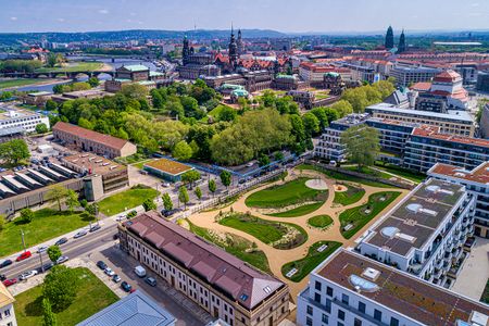 Geräumig und hell - Neubauwohnung in TOP-Citylage - Balkon, Parkett, Wanne/Dusche. - Foto 3