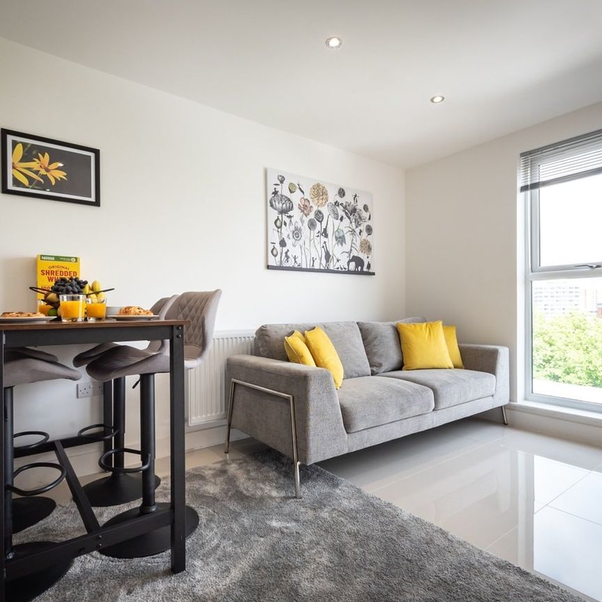 2 Bed Flat, Atlantic Mansions, SO14 - Photo 1