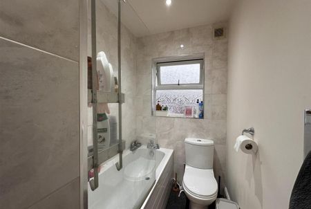 4 bedroom house to rent - Photo 2