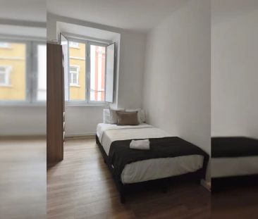 Room in a shared 6-bedroom apartment for rent in Lisbon - Photo 6