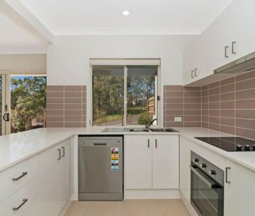 Modern Townhouse In Popular Pimpama! - Photo 5