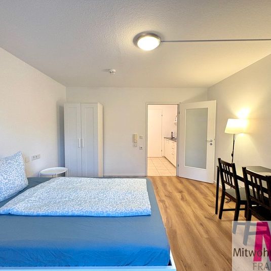 Große 1 Zimmer Wohnung, sehr zentral und ruhig gelegen - Photo 1