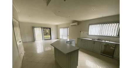 Convenient Truganina Living – Spacious 3-Bedroom Easy-Care Home with Garage & Great School Zoning - Photo 4