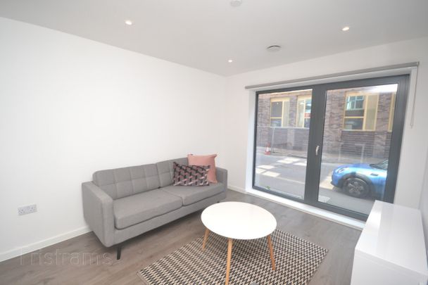 2 bed Ground Floor Flat for Rent - Photo 1