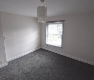 2 Bedroom Terraced To Let - Photo 2