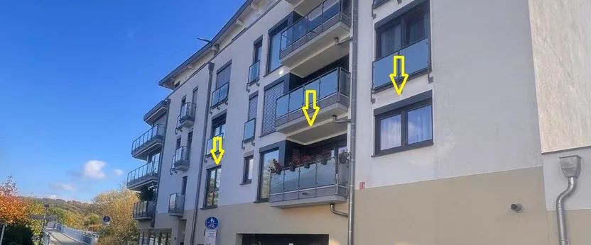 Luxeriöse 4-Zimmer-Stadtwohnung mit Aufzug, Einbauküche, 2 Balkone und Garage - Photo 1