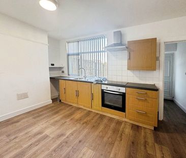 3 bedroom House To Let - Photo 2