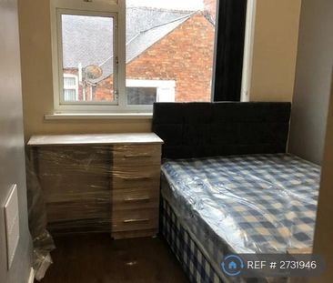 1 bedroom in a house share to rent - Photo 4