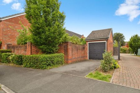4 bedroom detached house to rent - Photo 5