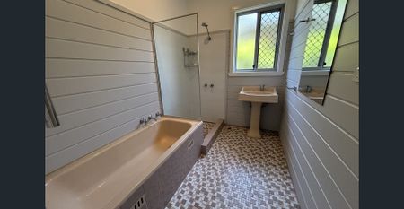 Freshly Updated Three Bedroom Home - Photo 5