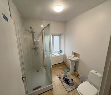 1 bedroom in a house share to rent - Photo 6