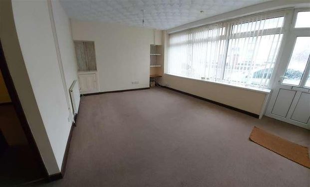 Neath Road, Plasmarl, Swansea, SA6 - Photo 1