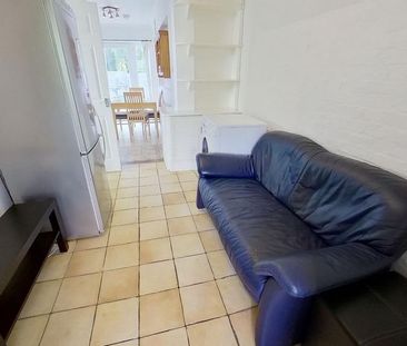 5 bedroom semi-detached house to rent - Photo 1