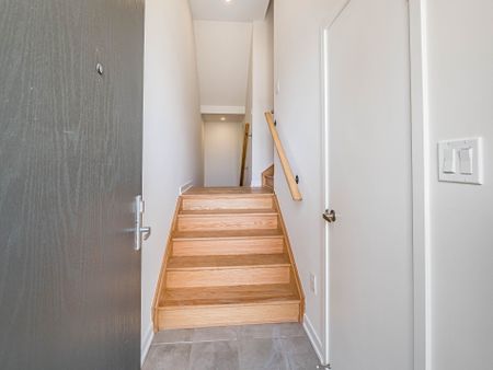 For Lease - 21 Lambert Lane, Caledon, Ontario - Photo 3