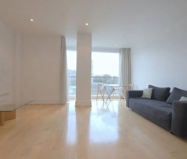 2 Bed Flat, Brewhouse Lane, SW15 - Photo 2