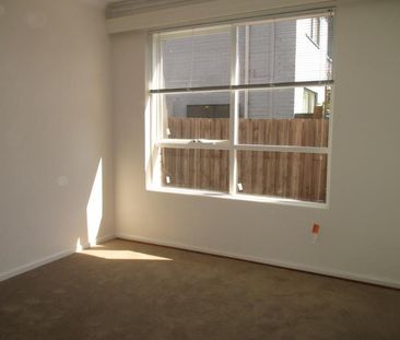 2/46 Rosstown Rd, Carnegie VIC 3163 - Apartment For Rent | Domain - Photo 3