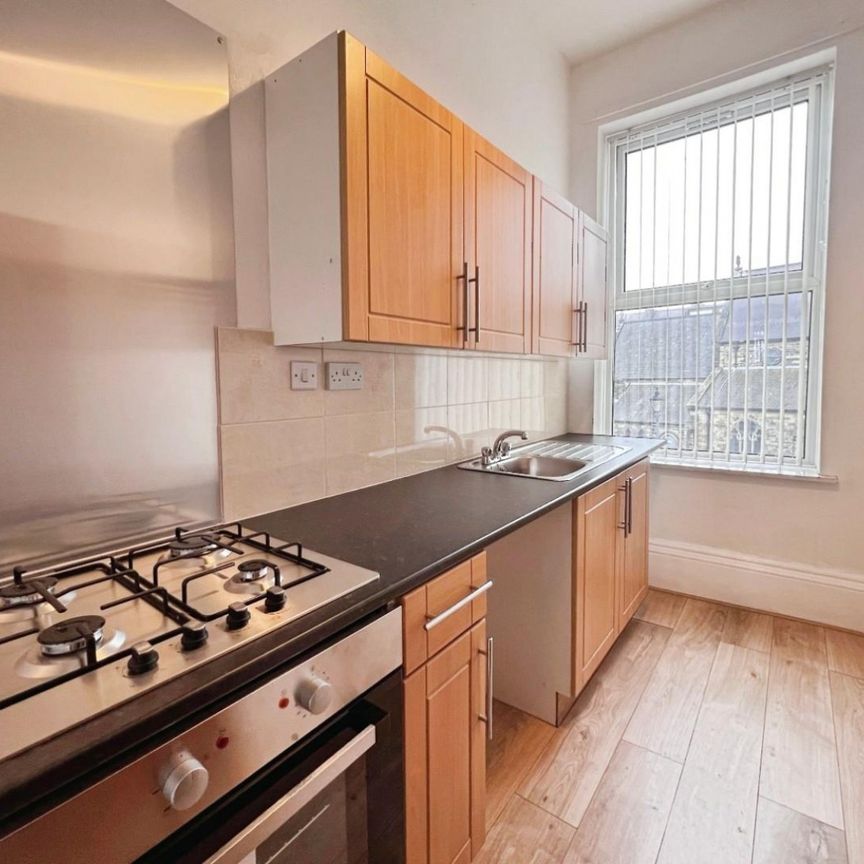 1 bedroom Flat To Let Total Size: 560 SQ FT - Photo 1