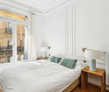 Location Appartement 3 pièces Meublé 70m² PARIS 8ème - Photo 6