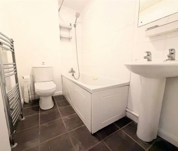 2 bedroom house to rent Poppyfields, Bedford, Bedfordshire, MK41 - Photo 4