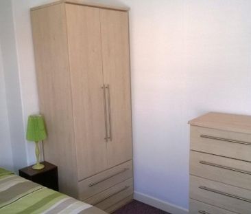 2 Rooms to let near Plymouth Barbican - Photo 1