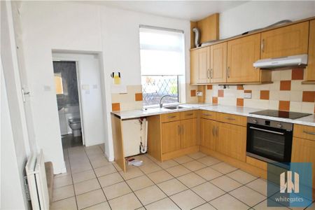 3 bedroom terraced house to rent - Photo 3