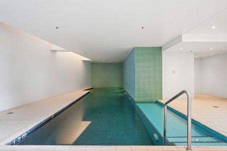 Fully Furnished Executive Style Apartment Located In a Prized Harbourside Pocket - Photo 3