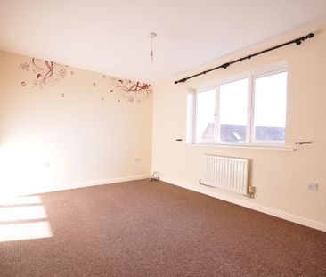 4 Bed Terraced House, Murray Close, NG5 - Photo 4