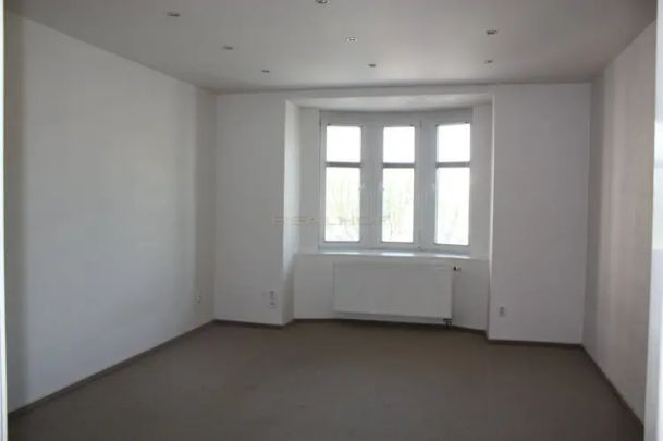 Pronájem zařízeného bytu pro studenty na Šámalové - Photo 1