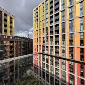 The Residence Charles Clowes Walk, Nine Elms, SW11 - Photo 2