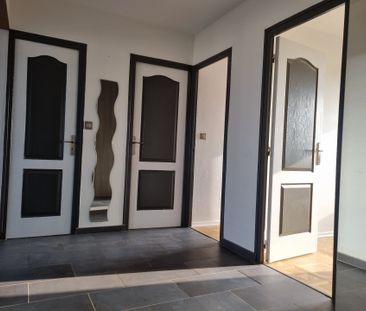 Location Appartement 3 pièces 67m² ST LAURENT DE MURE 69720 - Photo 3