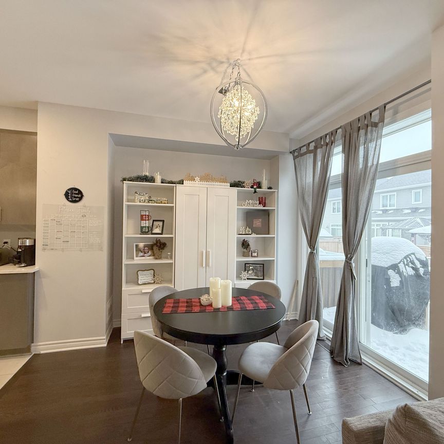 For Lease - 555 Jackdaw Avenue, Barrhaven, Ontario - Photo 1