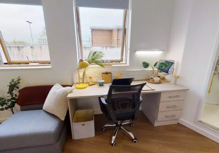 Gold En Suite - Photo 4