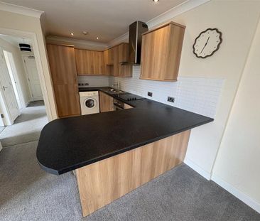 2 bedroom flat to rent - Photo 6