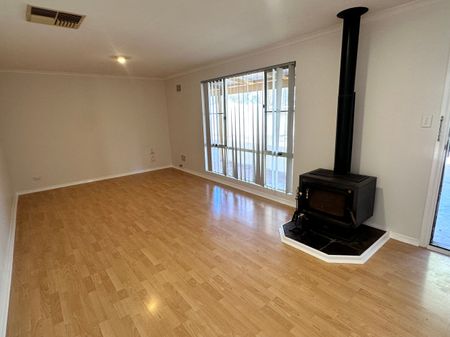 Low-Maintenance Living! - Photo 2