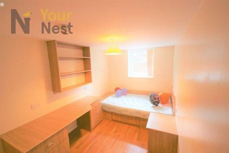 4 bedroom ground floor flat to rent - Photo 2