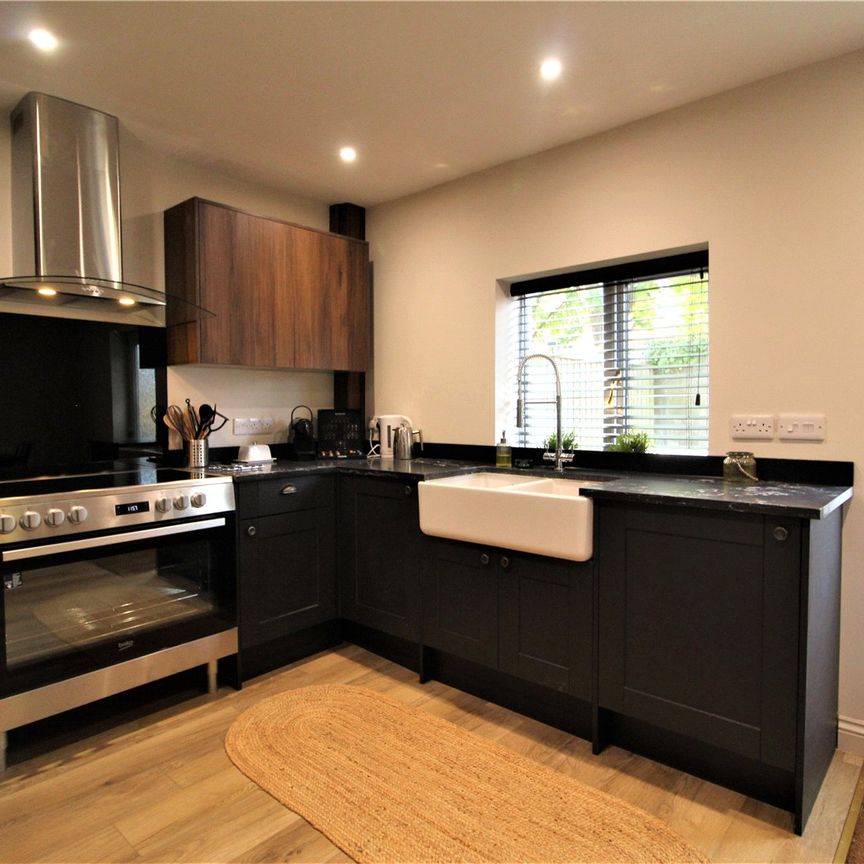 2 bedroom house to rent - Photo 1