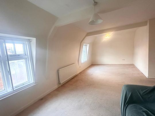 2 bedroom maisonette to rent - Photo 1